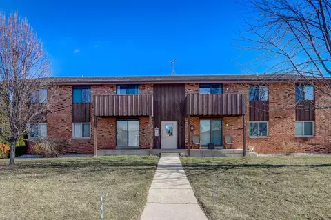 10352 W Whitnall Edge #203, Franklin, WI 53132