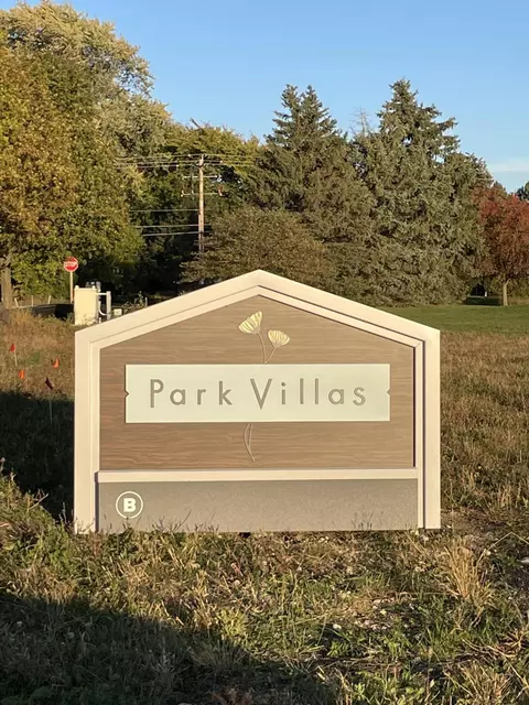 518 Hickory Holw #0501, Waterford, WI 53185