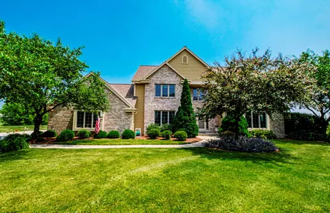 224 Crooked Stick, North Prairie, WI 53153
