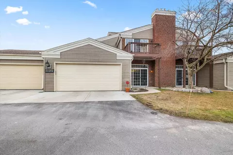 n16w26534 Wild Oats #B, Pewaukee, WI 53072