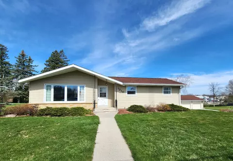 1210 Bittersweet, Howards Grove, WI 53083