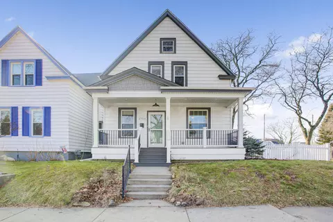 2753 S Superior, Milwaukee, WI 53207
