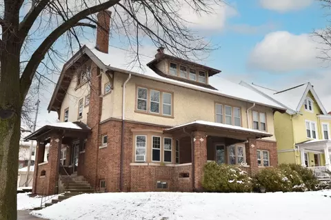 2976 N Stowell, Milwaukee, WI 53211