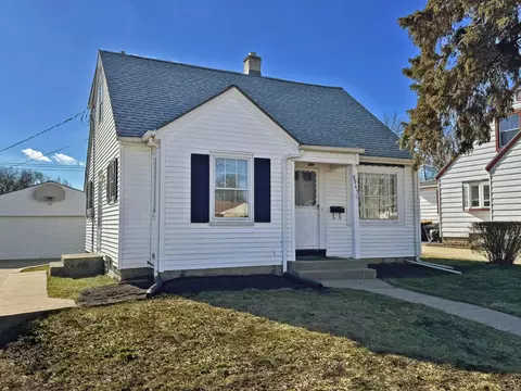 8945 W Cleveland, West Allis, WI 53227