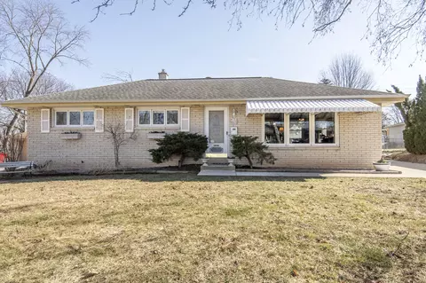 w151n8278 Thomas, Menomonee Falls, WI 53051