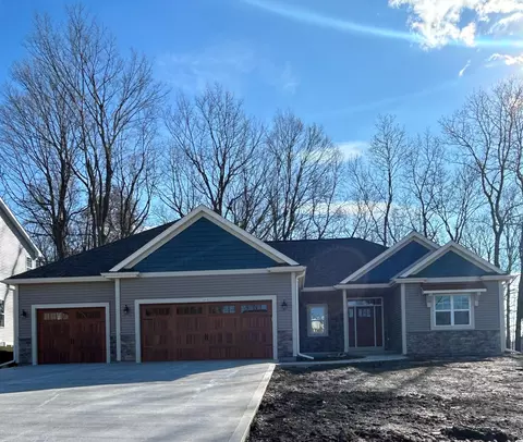 1007 W Monroe, Hartford, WI 53027