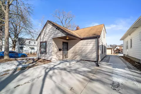 1936 S 90th, West Allis, WI 53227