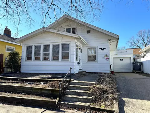 142 9th, La Crosse, WI 54601