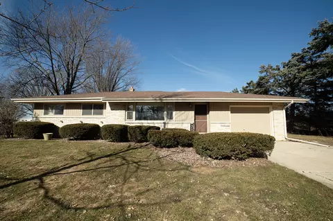 n84w12828 Ronald, Menomonee Falls, WI 53051