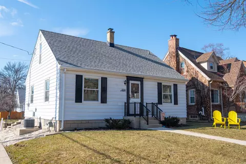 2723 N 73rd, Wauwatosa, WI 53210