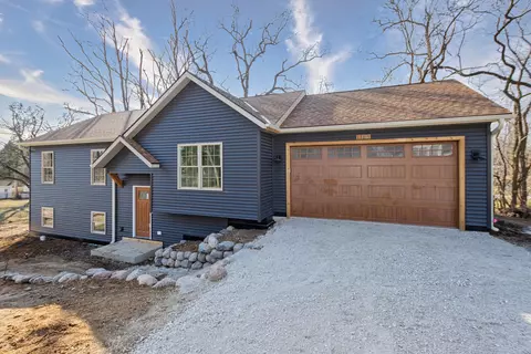 n1169 Rosewood Drive, Bloomfield, WI 53128