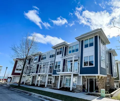 313 E Pier #B, Port Washington, WI 53074