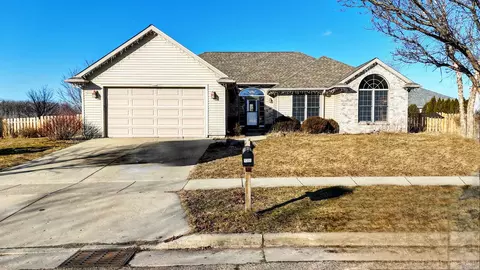1300 Serena, Burlington, WI 53105