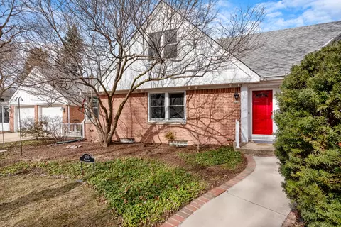 530 E Fairmount, Whitefish Bay, WI 53217