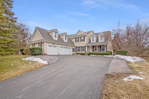 w311s485 Hidden, Delafield, WI 53018