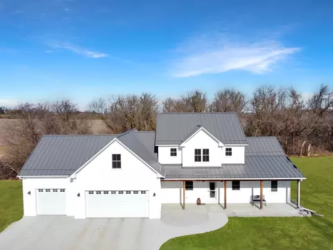 w1968 County Road D, Spring Prairie, WI 53105