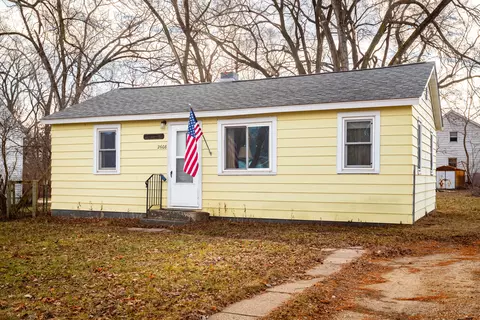 2608 Cottage Grv, La Crosse, WI 54601