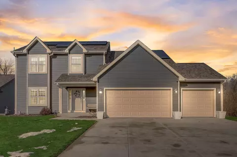 1142 W Rosemary, Elkhorn, WI 53121