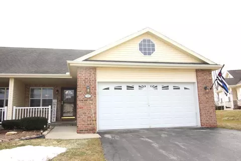 749 Stonecrop, Hartford, WI 53027