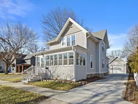 26 S S Park, Oconomowoc, WI 53066