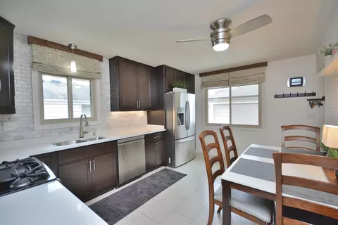 323 N 120th, Wauwatosa, WI 53226