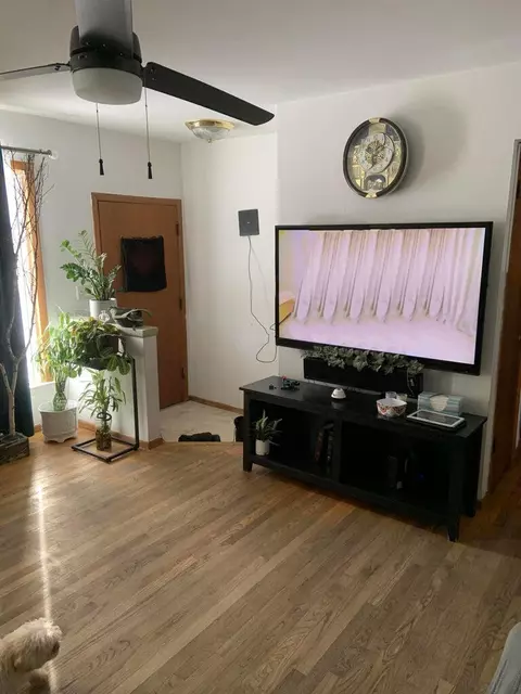 2246 W Leroy, Milwaukee, WI 53221