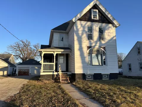 811 S 6th, Watertown, WI 53094
