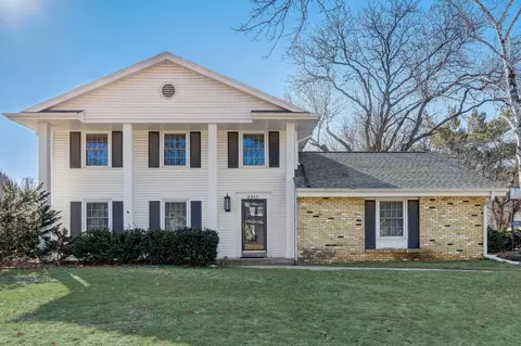 2517 Lander, Waukesha, WI 53188
