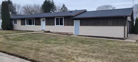 1536 Iris, Manitowoc, WI 54220