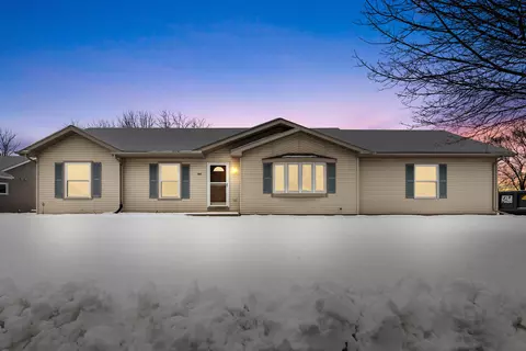307 S Heritage, Belgium, WI 53004