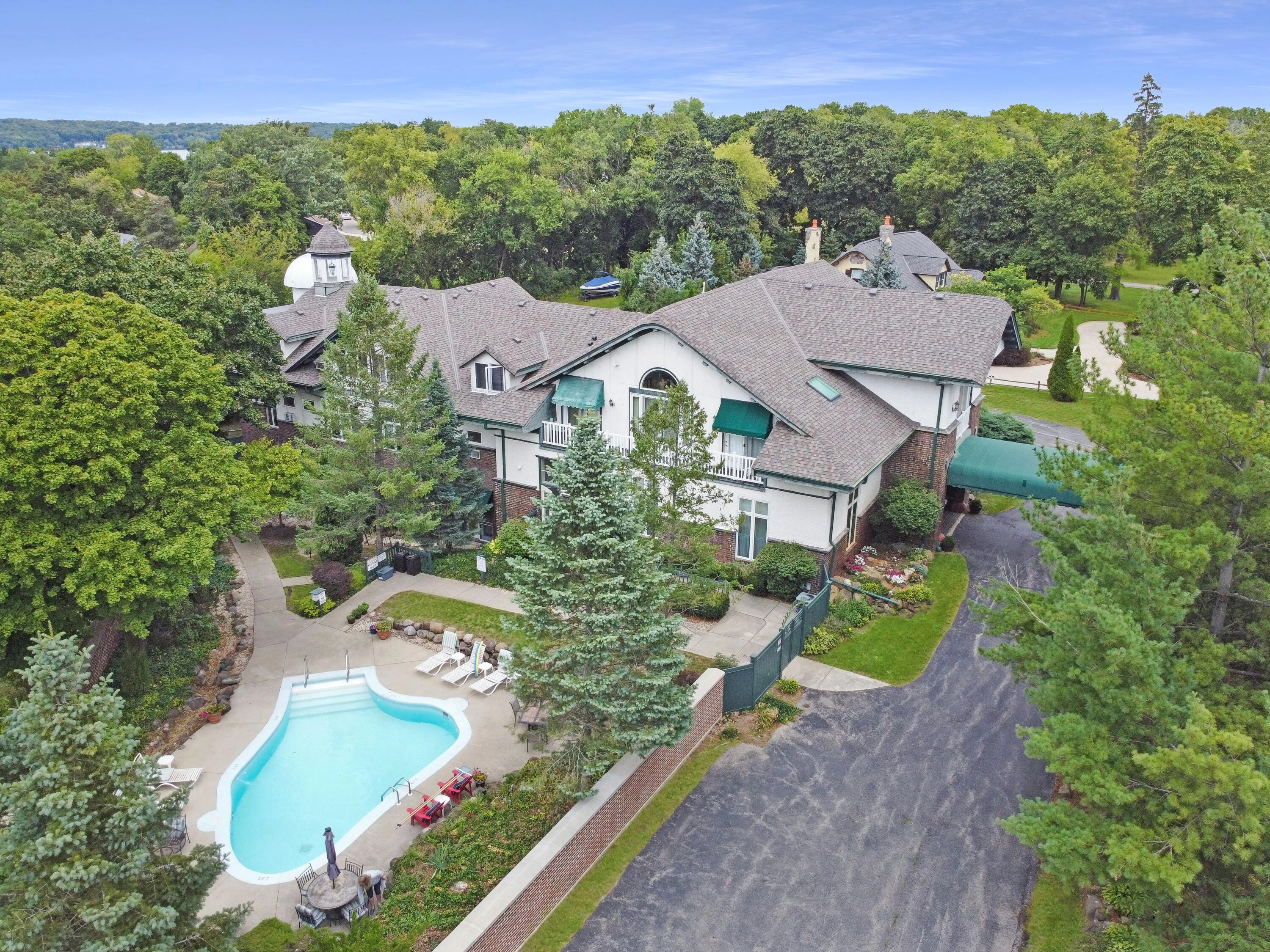 w3216 South Lake Shore Dr Unit 3  