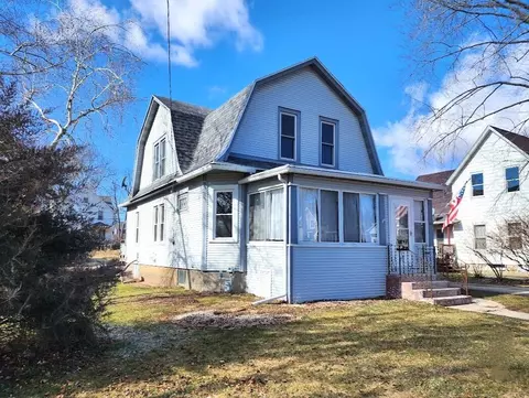 317 Robert, Fort Atkinson, WI 53538
