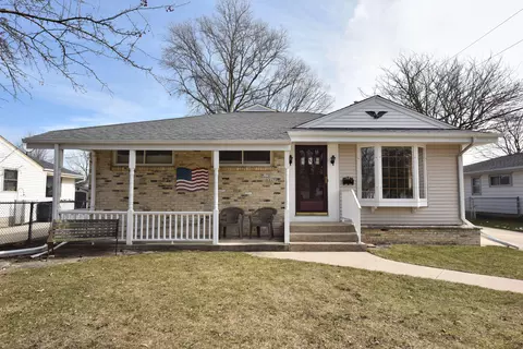 w170n8498 Lloyd, Menomonee Falls, WI 53051