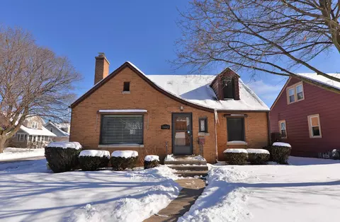 7403 18th, Kenosha, WI 53143