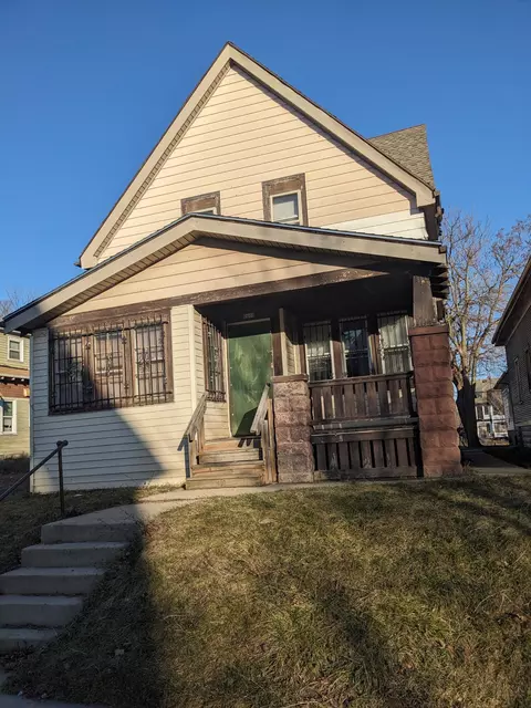 2608 N 37th, Milwaukee, WI 53210
