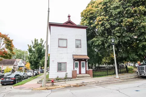 3334 W National #3336, Milwaukee, WI 53215