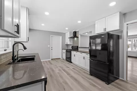 4662 N Parkside, Wauwatosa, WI 53225