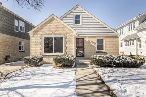 2559 N 67th, Wauwatosa, WI 53213