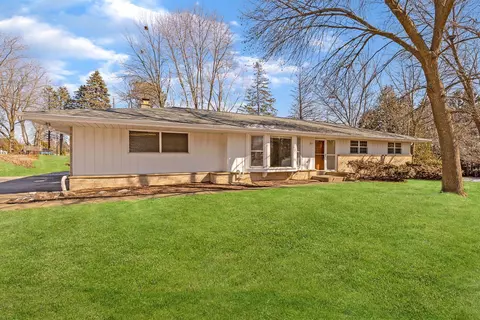 6810 N Seville, Glendale, WI 53209