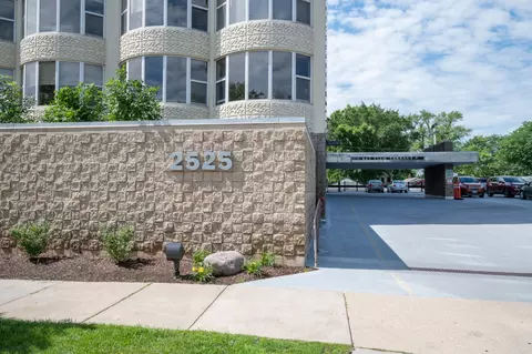 2525 S S Shr #5C, Milwaukee, WI 53207
