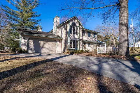 w265n3011 Peterson, Pewaukee, WI 53072