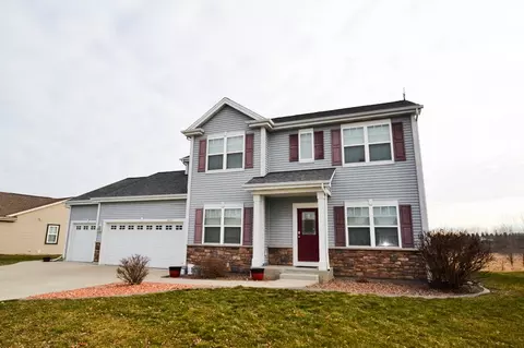 n8250 Woody Lane, Ixonia, WI 53036