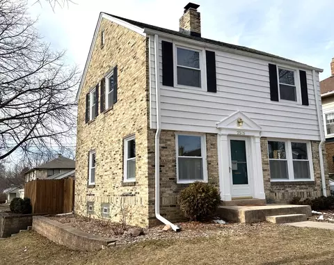 2505 N 69th, Wauwatosa, WI 53213