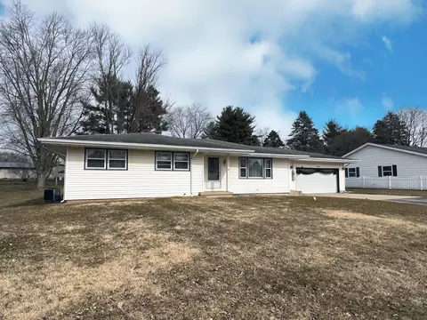 w7084 County Road B, Aztalan, WI 53551