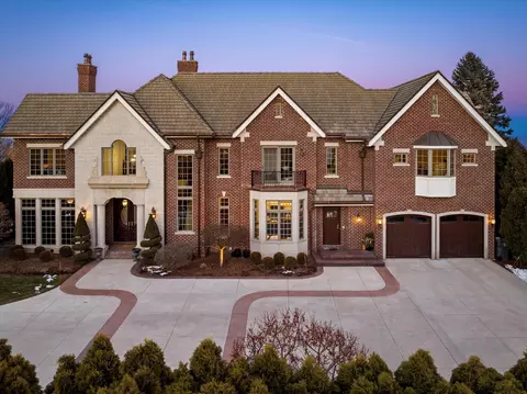 5436 N N Lk, Whitefish Bay, WI 53217