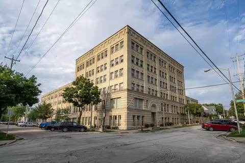 904 E Pearson #109, Milwaukee, WI 53202