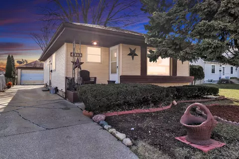 4413 21st, Racine, WI 53405