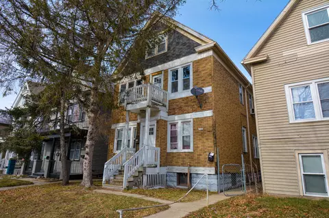 2326 W Burnham, Milwaukee, WI 53204