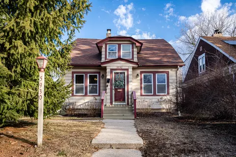 5930 W W Wls, Wauwatosa, WI 53213