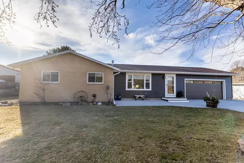 n6953 Pine Lane, Holland, WI 54636